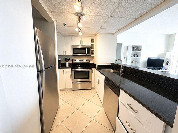 2nd image of 540 Brickell Key Dr APT 1801