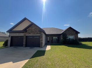 526 Sandbed Rd, Newton, AL 36352