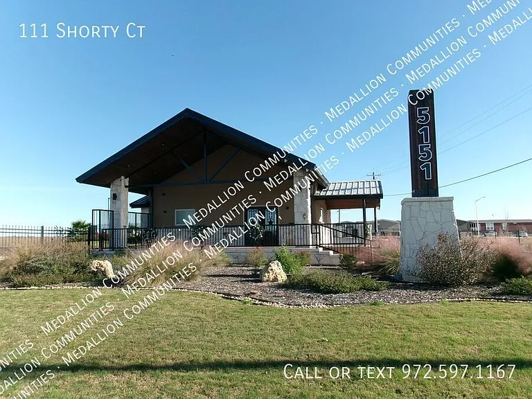 111 Shorty Ct — Photo 17