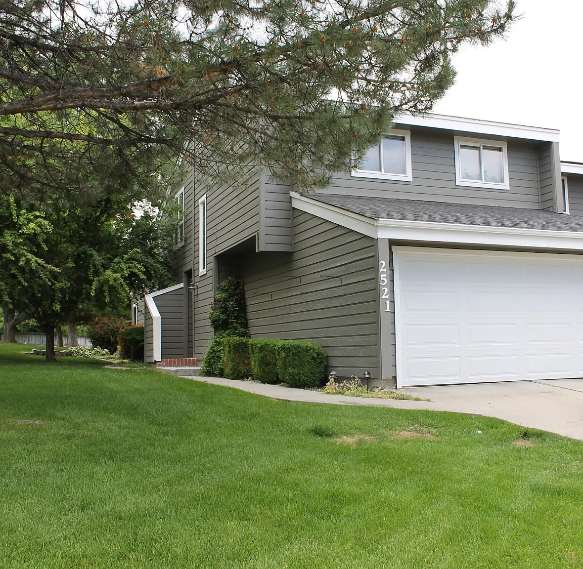 3 bed, 2.5 bath, 1660 sqft, $2,250 — Photo 1