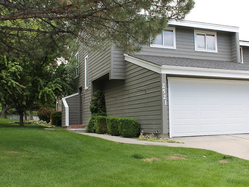2521 Pascoe Ln