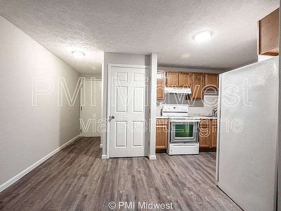 3rd image of 3736 N Meridian St APT 4