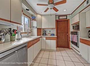 10 Crystal Pl, Aberdeen, NJ 07747