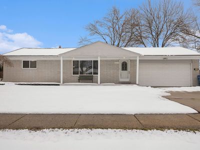 3669 Silver Sands Dr, Waterford, MI, 48329