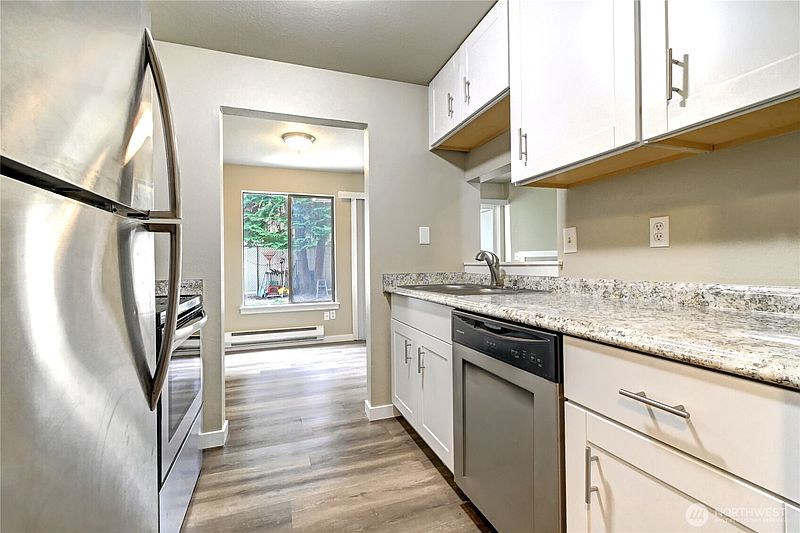 4th image of 1102 8th Street NE #6