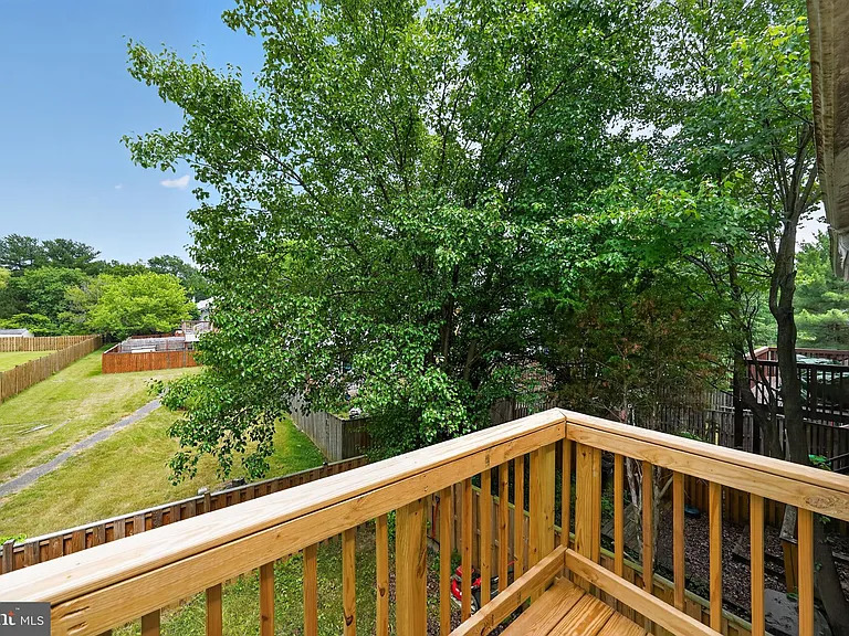 1015 Saint Michaels Dr — Photo 42