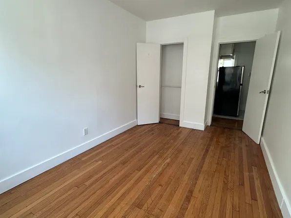 33-35 Storms Avenue image 6 of 8