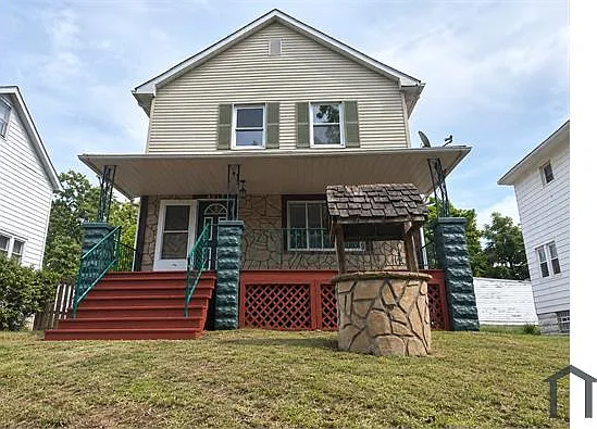 3 bed, 1012 sqft, $1,850 — Photo 1