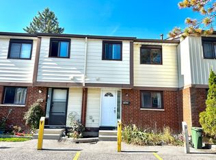 1970 Falkirk Cres, Ottawa, ON K1B 4Y7