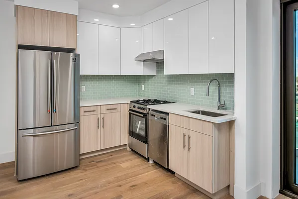 Rented by Ilite Realty Inc | media 2