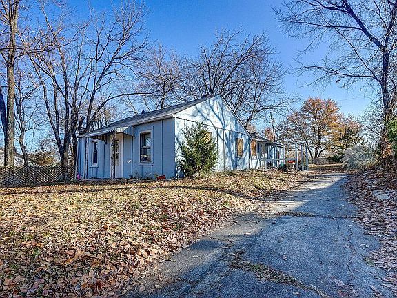 4th image of 1205 S Willow Ave