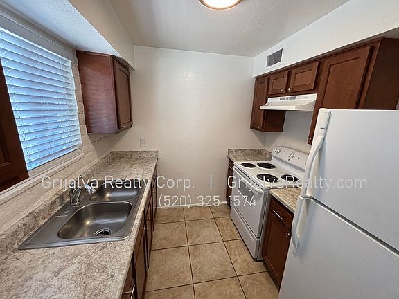 4th image of 1443 S Woodland Ave #1447