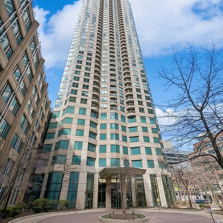 1st image of 400 N La Salle Dr APT 1808