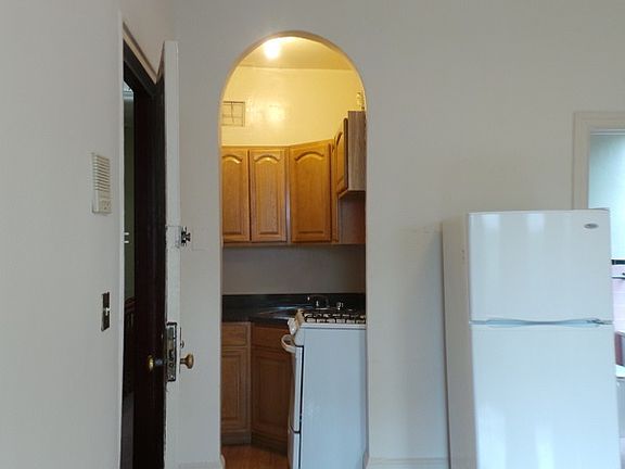 5th image of 30 Mount Morris Park W APT 4F