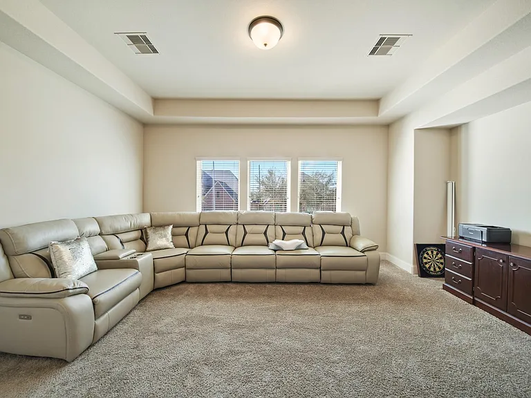2523 Crossvine Dr — Photo 15