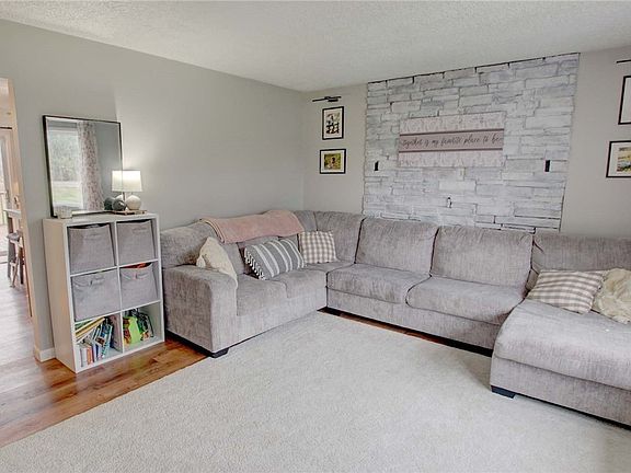 3rd image of 1306 Stebbins Rd