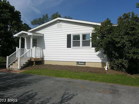 3rd image of 764 Fairfax Pike