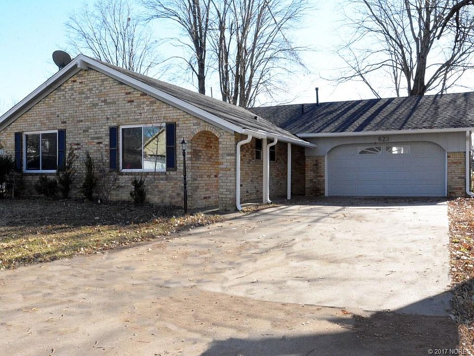 1st image of 623 S Maywood Dr