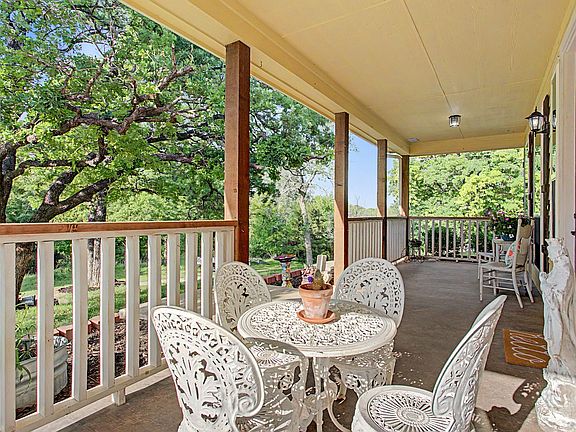 5th image of 203 Saddle Ridge Ct