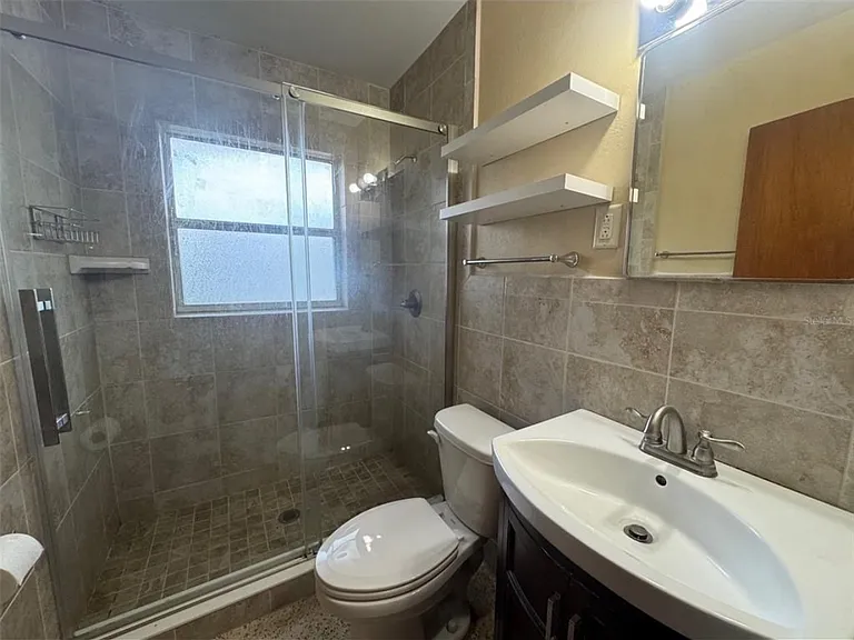 1038 SE 30th Ave — Photo 8