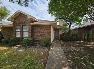 311 Bryant Ln, Cedar Hill, TX 75104