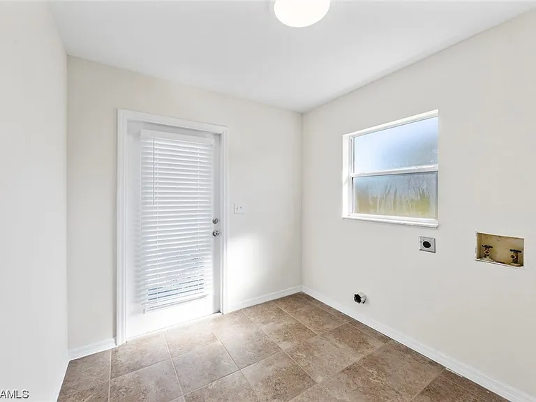 18251 Beauty Berry Ct — Photo 20