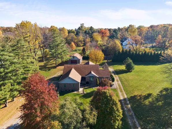 6834 W Hamilton Rd S, Fort Wayne, IN 46814