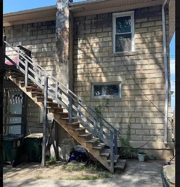 Aurora — Photo 2