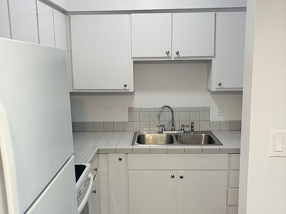 2nd image of 215 River View Dr #H