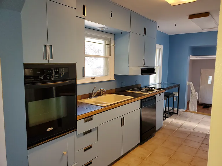 403 W 25th Ave — Photo 8