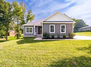 1701 Burton Rd, Utica, KY 42376