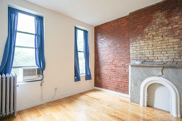 Rented by City Connections Realty | media 18