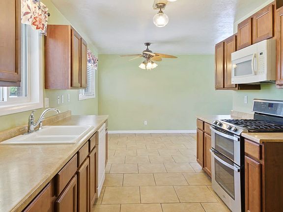 2nd image of 5485 W Maudine Ave