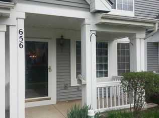 656 Lincoln Station Dr, Oswego, IL 60543