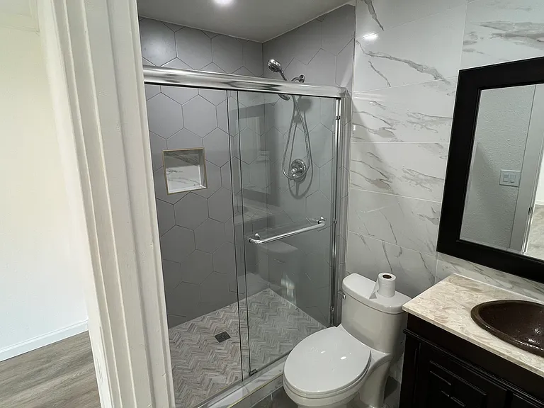 1410 Sanborn Ave — Photo 5