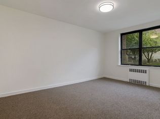 5214 39th Ave APT 1C, Woodside, NY 11377