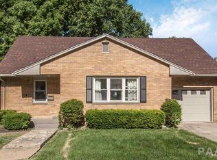 914 W Eleanor Pl, Peoria, IL