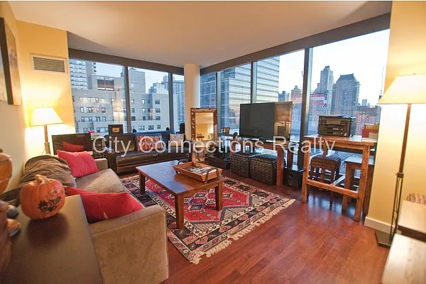 Rented by City Connections Realty | media 15