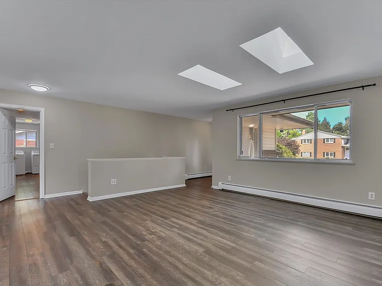 7687 Newman St — Photo 5