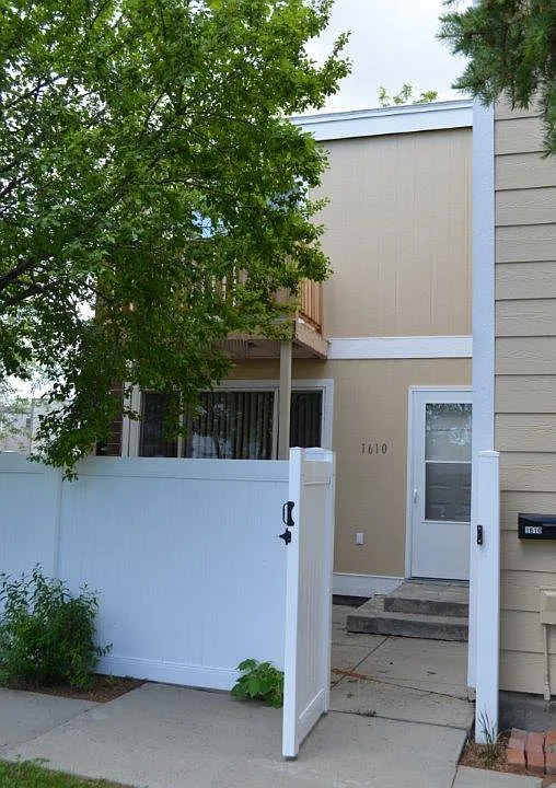 1610 Roadrunner Pl