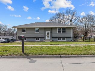 601 N 12th St, Indianola, IA 50125