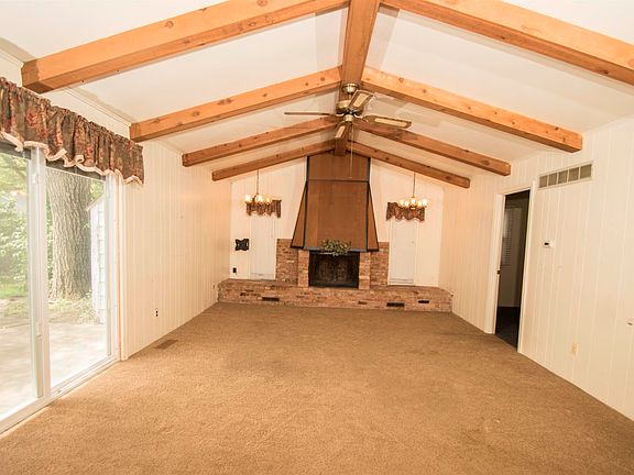4th image of 2205 Forest Valley Dr