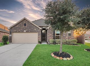 3224 Laurel Bend Ln, Fresno, TX 77584