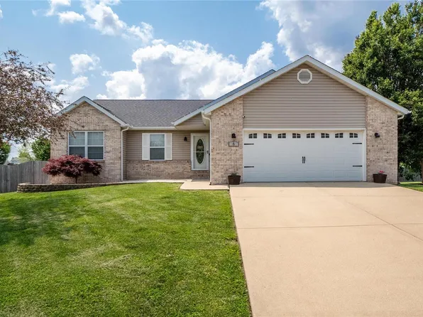 5 Pinebrooke, Troy, IL 62294