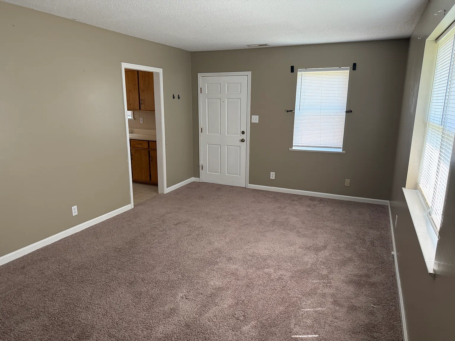 1157 Broad Street — Photo 4