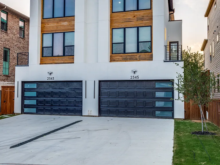 2343 Hondo Ave #2343 — Photo 1
