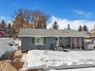 832 Park St, Minot, ND 58701