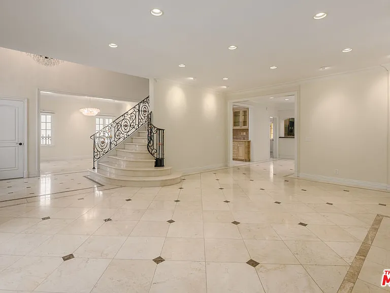 204 Foothill Rd — Photo 6