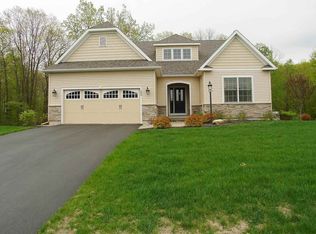 103 Sheldon Dr, Mechanicville, NY 12118