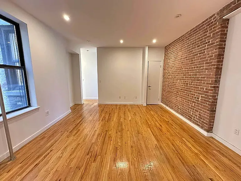 160 W 118th St #3S — Photo 3